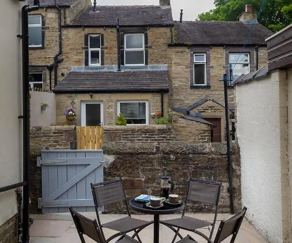 Aire Vue - * Skipton