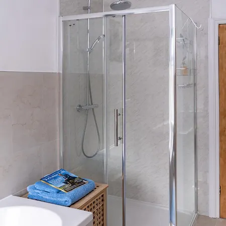 Aire Vue - * Skipton