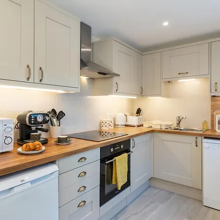 Aire Vue - * Skipton